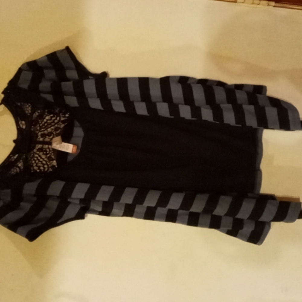 Striped shawed shirt